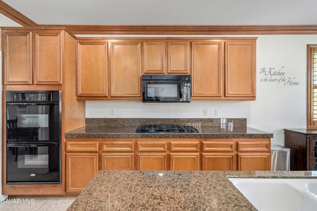 1718 Whitlatch Drive, Lancaster, CA 93535