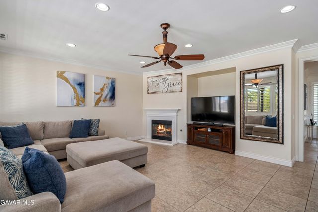 1718 Whitlatch Drive, Lancaster, CA 93535