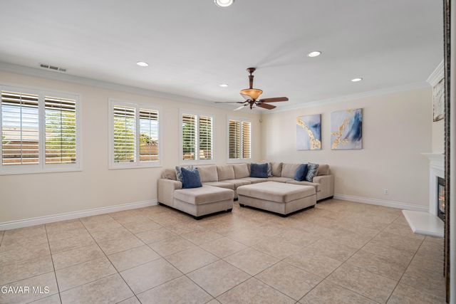 1718 Whitlatch Drive, Lancaster, CA 93535