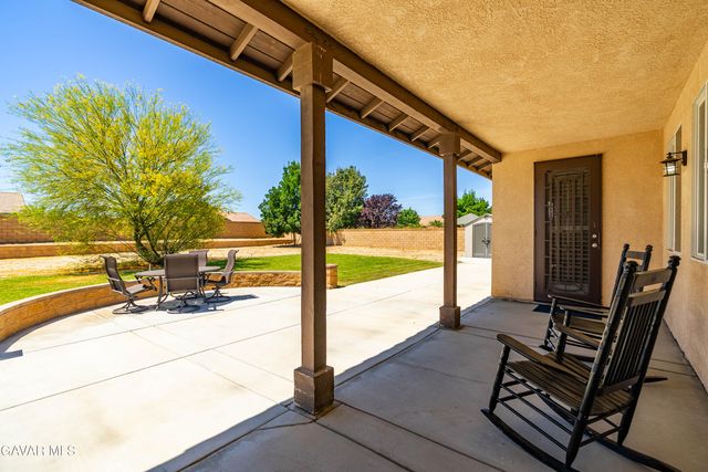1718 Whitlatch Drive, Lancaster, CA 93535