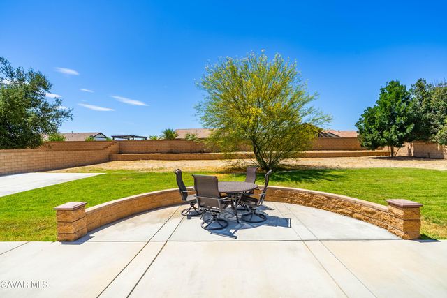 1718 Whitlatch Drive, Lancaster, CA 93535
