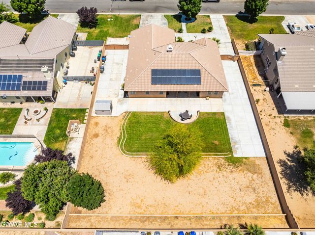1718 Whitlatch Drive, Lancaster, CA 93535