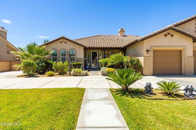 1718 Whitlatch Drive, Lancaster, CA 93535