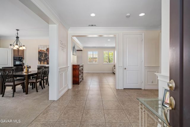 1718 Whitlatch Drive, Lancaster, CA 93535