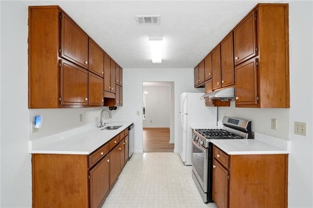 115 Knight Way, Fayetteville, GA 30214