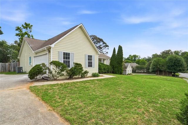 115 Knight Way, Fayetteville, GA 30214