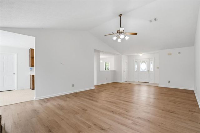 115 Knight Way, Fayetteville, GA 30214