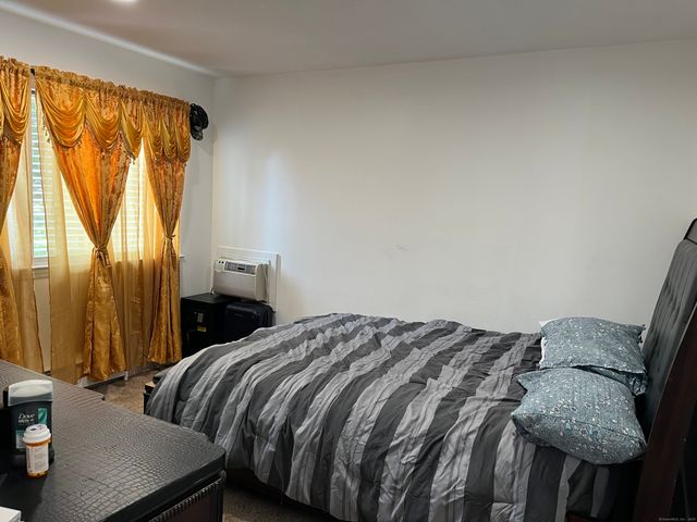 8 Ann Drive APT B, Danbury, CT 06810
