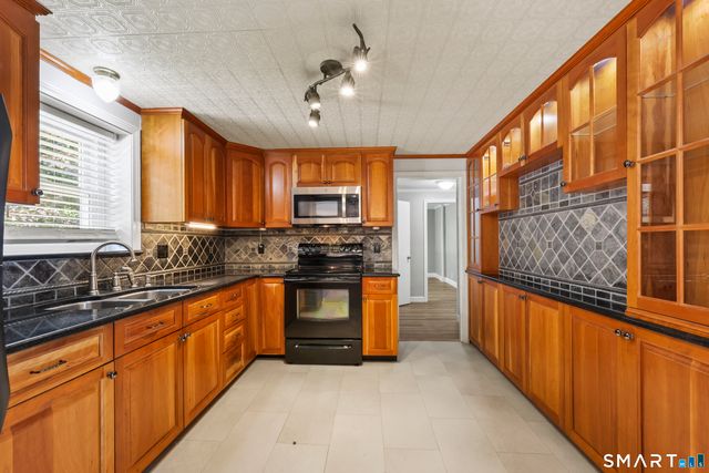 647 Willis Street, Bristol, CT 06010