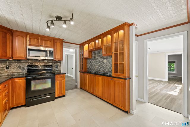 647 Willis Street, Bristol, CT 06010