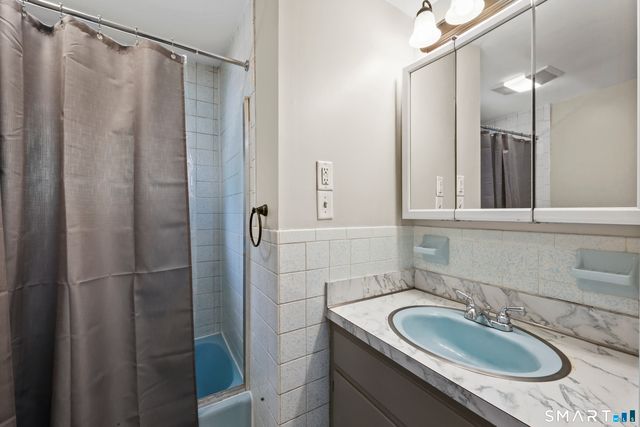 647 Willis Street, Bristol, CT 06010
