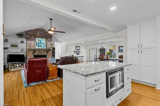 330 Fielding Drive, Kernersville, NC 27284