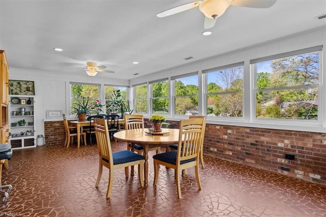 330 Fielding Drive, Kernersville, NC 27284