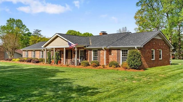330 Fielding Drive, Kernersville, NC 27284