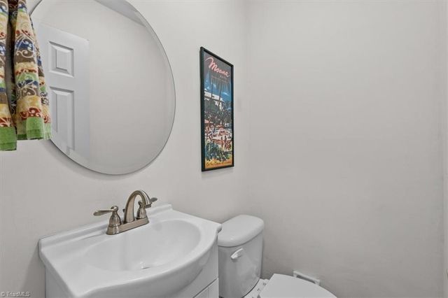 330 Fielding Drive, Kernersville, NC 27284