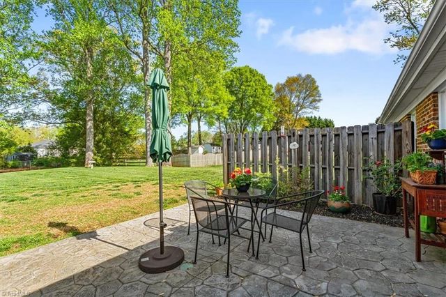 330 Fielding Drive, Kernersville, NC 27284