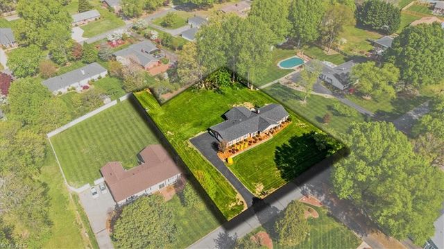 330 Fielding Drive, Kernersville, NC 27284