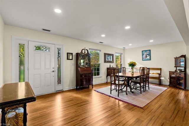 330 Fielding Drive, Kernersville, NC 27284
