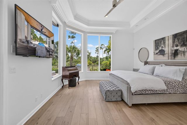 142 Porto Vecchio Way, Palm Beach Gardens, FL 33418