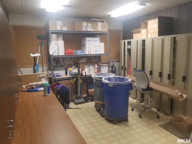 716 17TH Street, Moline, IL 61265