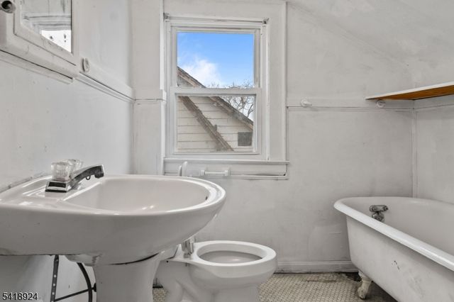 315 Meeker Ave, Newark City, NJ 07112