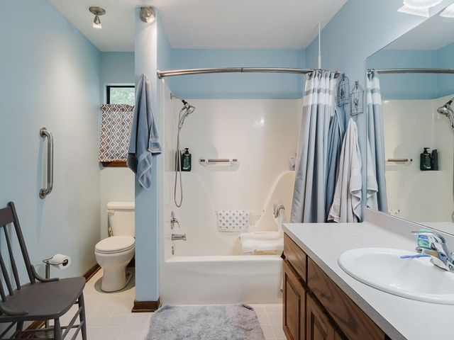 12309 Blueberry Lane, Lowell, AR 72745