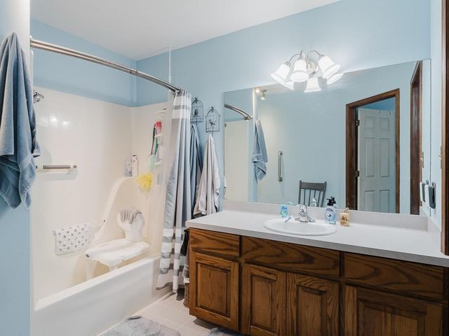 12309 Blueberry Lane, Lowell, AR 72745
