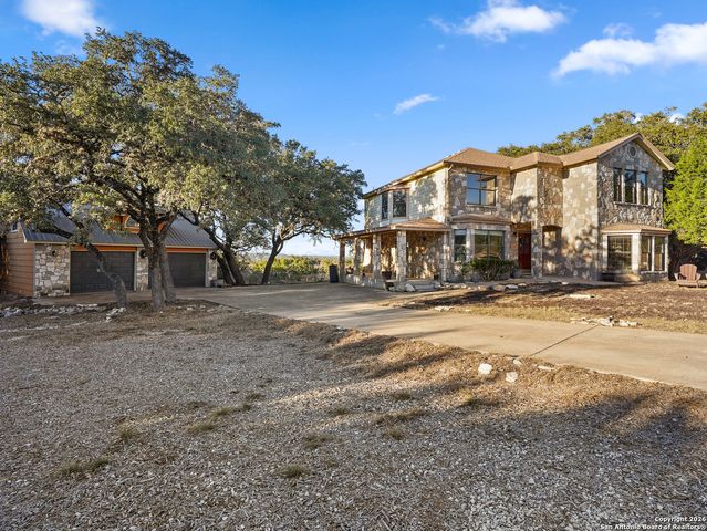 988 Summit, Lakehills, TX 78063