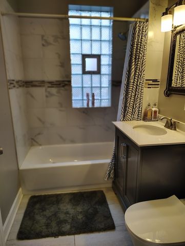 5032 S Kolin Avenue, Chicago, IL 60632