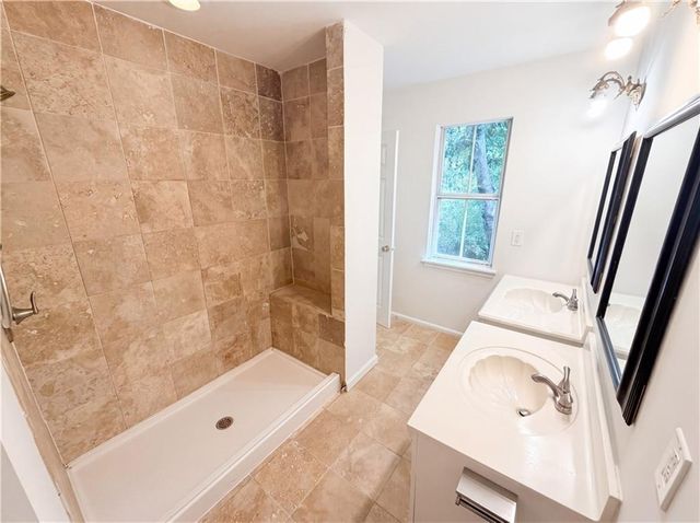 4436 Chowning Way, Atlanta, GA 30338