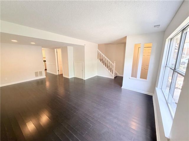 4436 Chowning Way, Atlanta, GA 30338