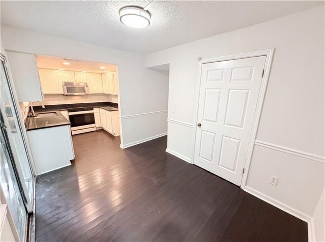 4436 Chowning Way, Atlanta, GA 30338