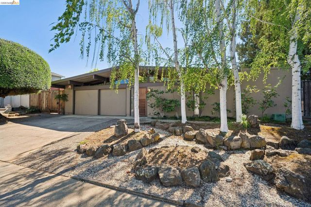 3736 Barrington Dr, Concord, CA 94518