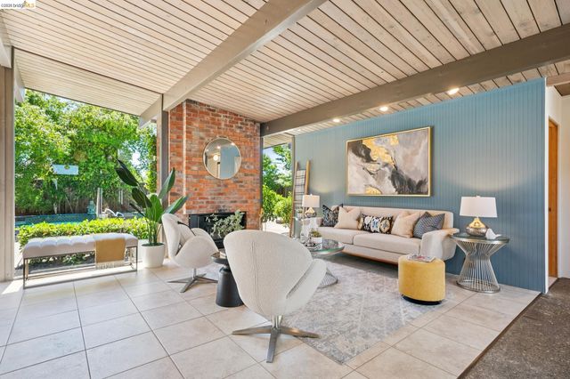 3736 Barrington Dr, Concord, CA 94518