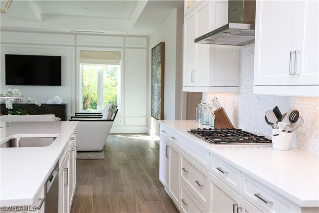 3290 Dorado LN 1-102, Naples, FL 34114