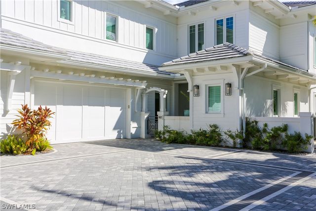 3290 Dorado LN 1-102, Naples, FL 34114