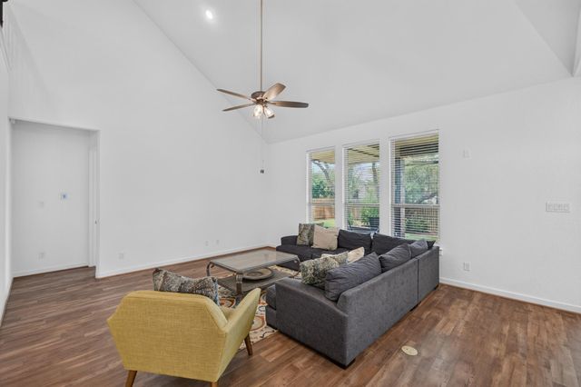 751 Whitetail DR, Round Rock, TX 78681