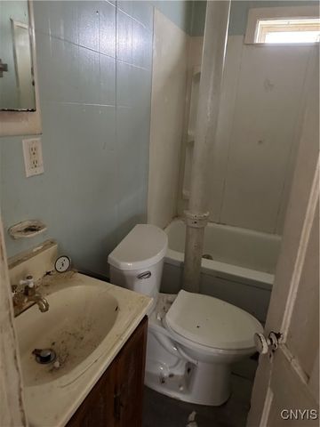 144 Steuben Street, Syracuse, NY 13208