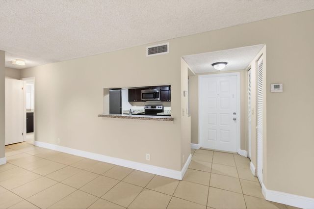 9901 Westview Drive 324, Coral Springs, FL 33076