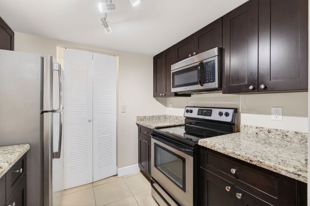 9901 Westview Drive 324, Coral Springs, FL 33076