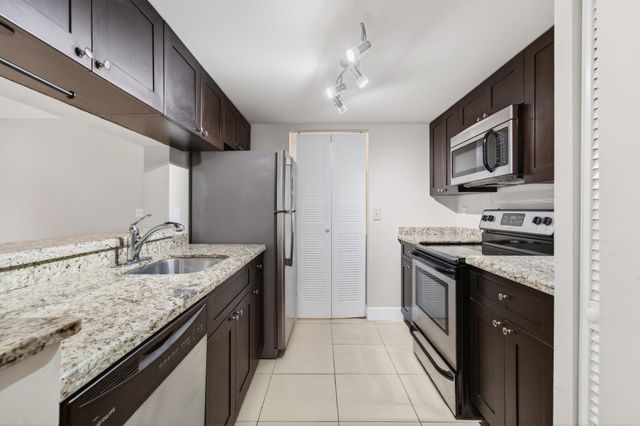 9901 Westview Drive 324, Coral Springs, FL 33076