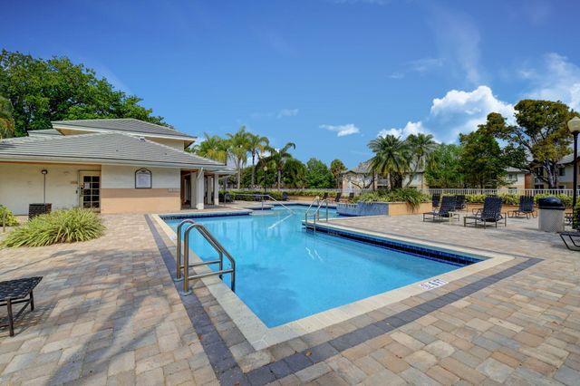 9901 Westview Drive 324, Coral Springs, FL 33076