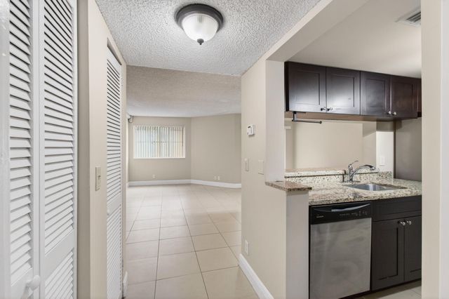 9901 Westview Drive 324, Coral Springs, FL 33076