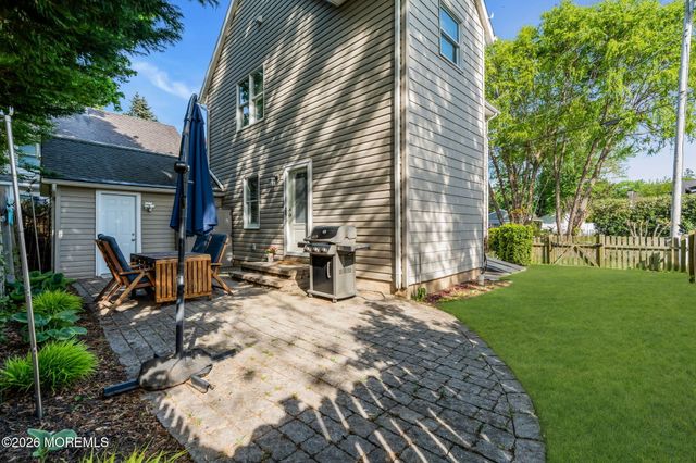 9 Sycamore Lane, Fair Haven, NJ 07704