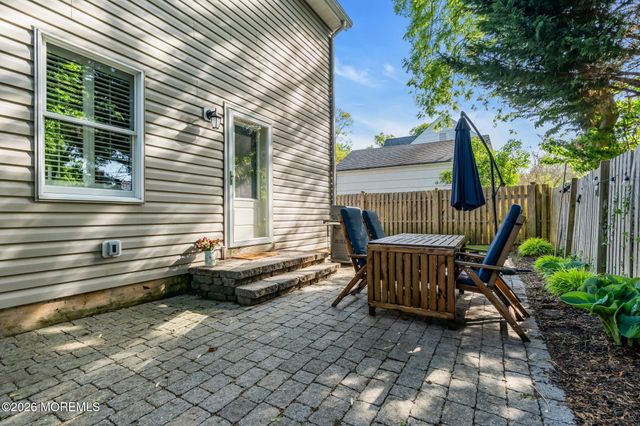 9 Sycamore Lane, Fair Haven, NJ 07704