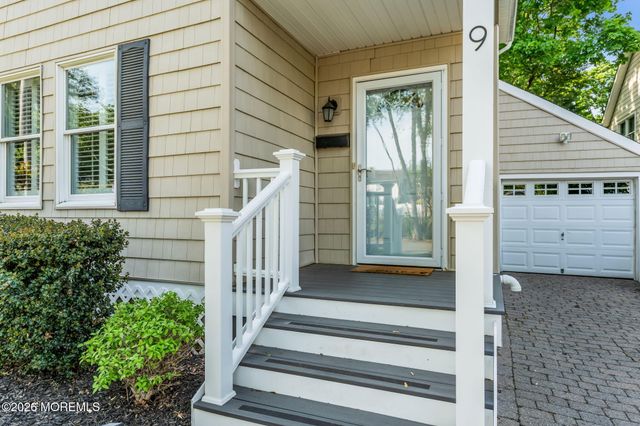 9 Sycamore Lane, Fair Haven, NJ 07704