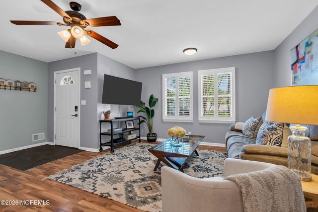 9 Sycamore Lane, Fair Haven, NJ 07704