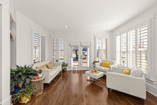 2011 Dorchester Dr, Lebanon, TN 37090