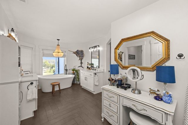 2011 Dorchester Dr, Lebanon, TN 37090