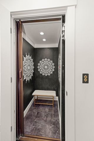 2011 Dorchester Dr, Lebanon, TN 37090